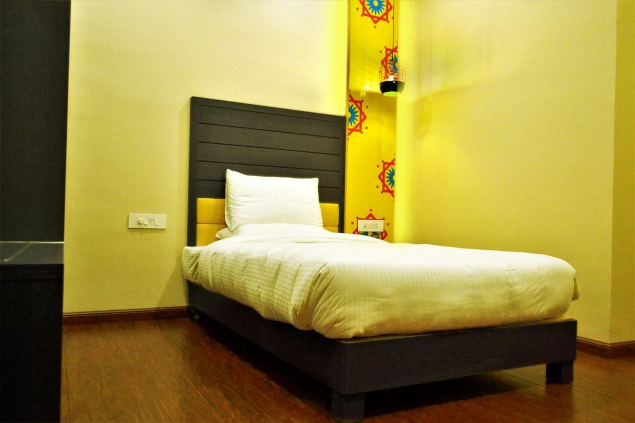 Hotel Asansol International Āsansol Exterior foto
